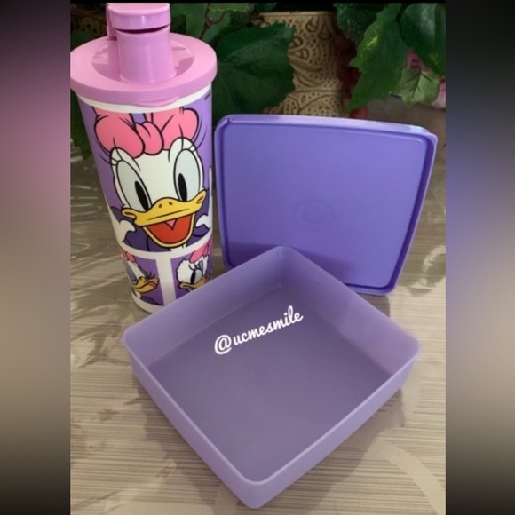Tupperware Disney Daisy Lunch Set - Picture 2 of 3